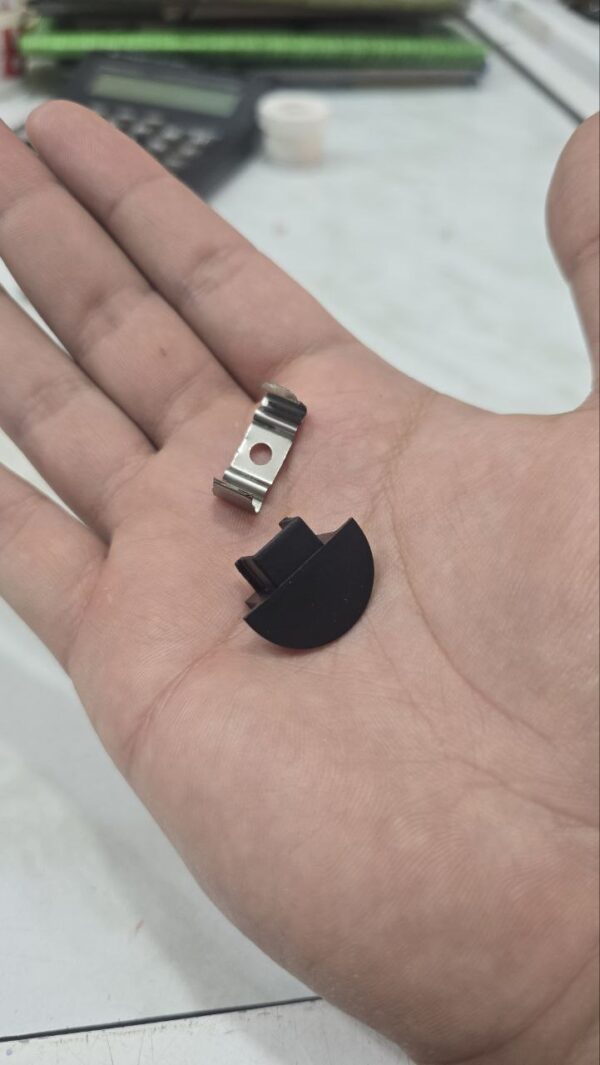 Bouchon led profile noir – Image 3