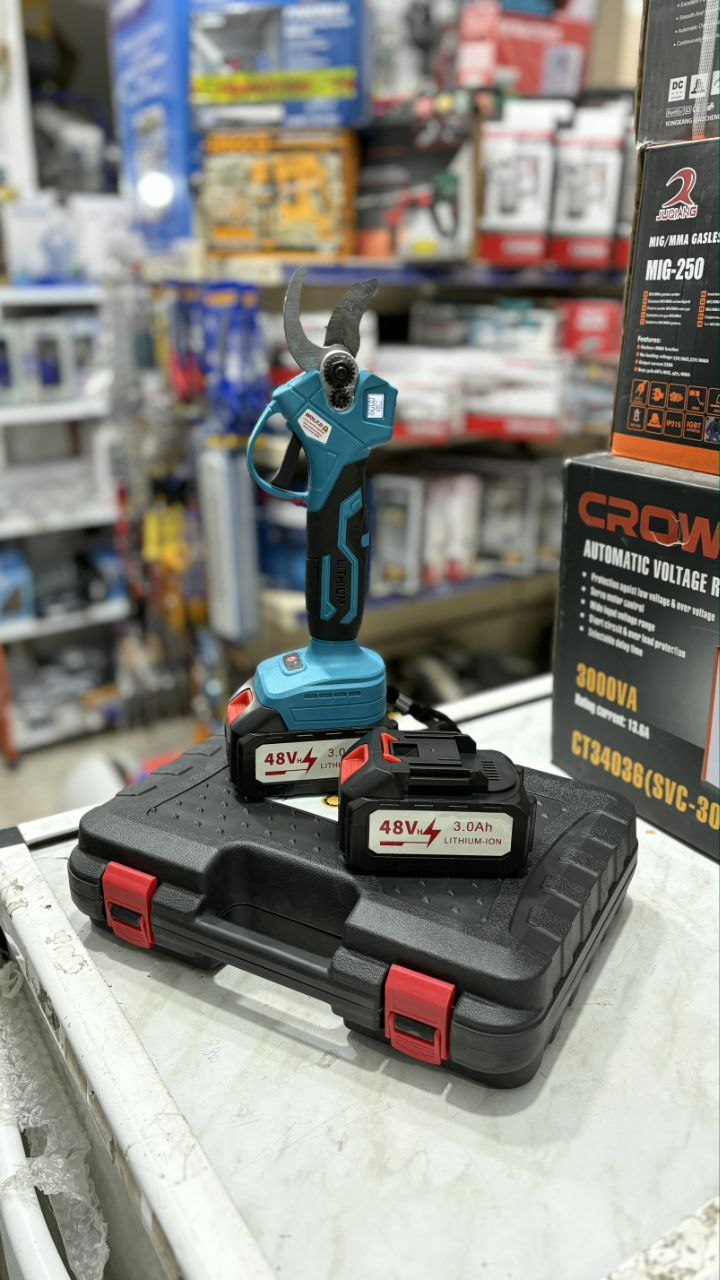 Sécateur a sabre rechargeable wolf 48v 3ah – Image 3