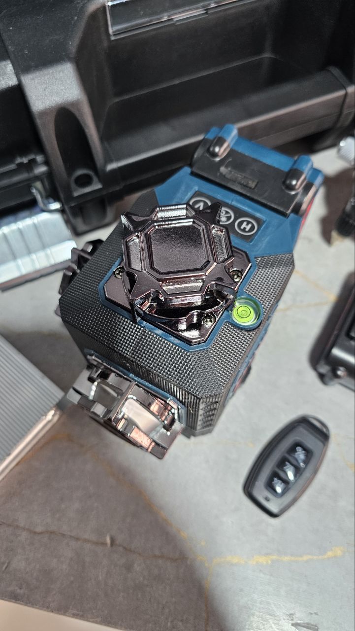 Niveau lazer 16 lignes 4D avec accessoires – Image 2